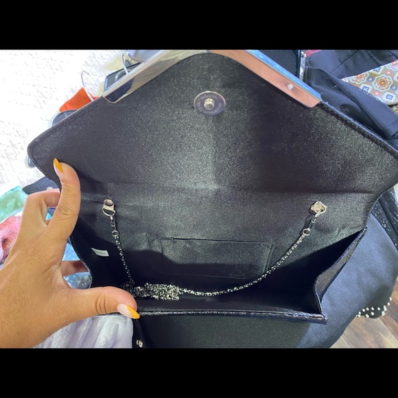 Black clutch - Picture 4 of 4
